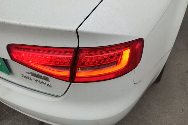 奥迪A4L 2015款 35 TFSI 自动标准型车身外观6006