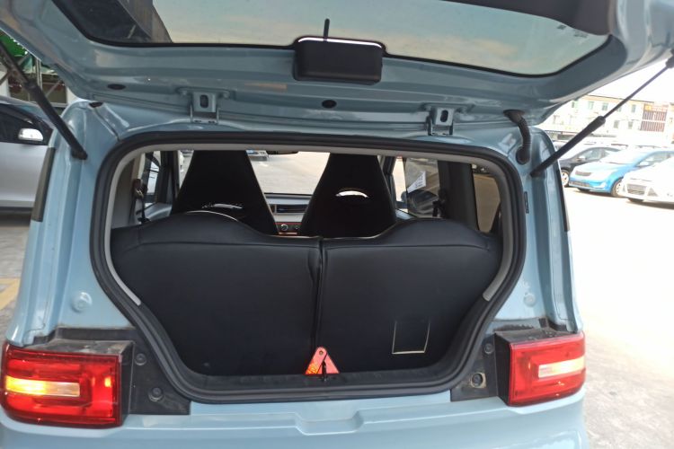 五菱汽车 宏光MINIEV 2022款 自在款 磷酸铁锂机舱底盘23