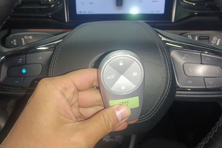 蔚来ES6 2019款 430KM 性能版中控内饰11