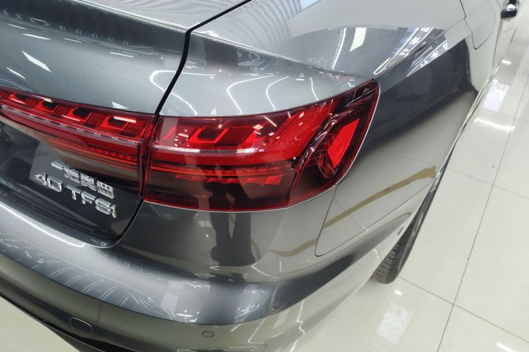 奥迪A4L 2022款 40 TFSI 豪华动感型车身外观9