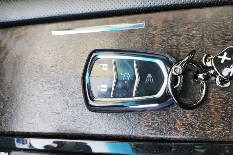 凯迪拉克XTS 2018款 28T 技术型中控内饰11