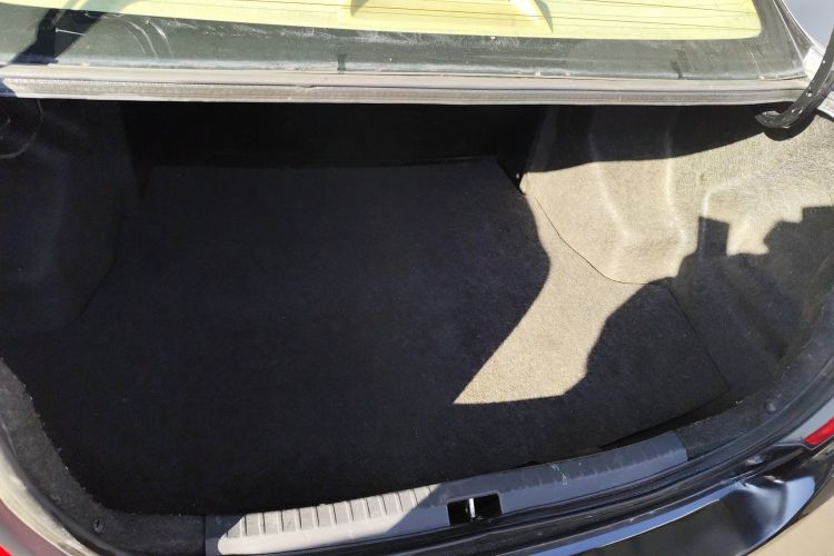 丰田 威驰 2014款 1.3L 手动型尚版机舱底盘23