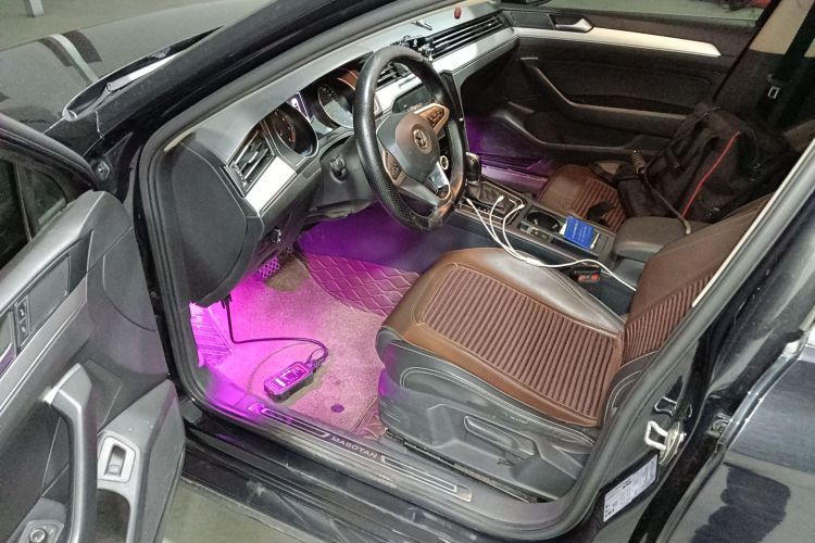 大众 迈腾 2020款 280TSI DSG 舒适型中控内饰20