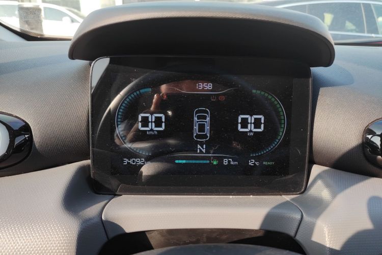 零跑汽车 零跑T03 2021款 400轻享版 三元锂中控内饰14