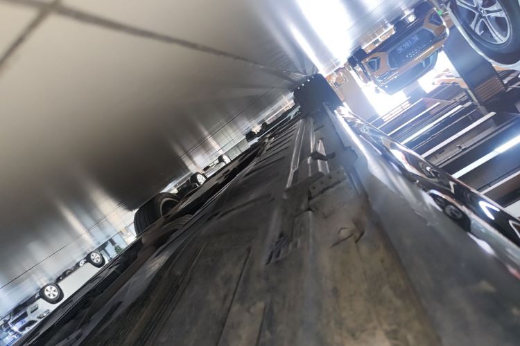 奔驰E级 2021款 改款 E 300 L 时尚型局部细节9002