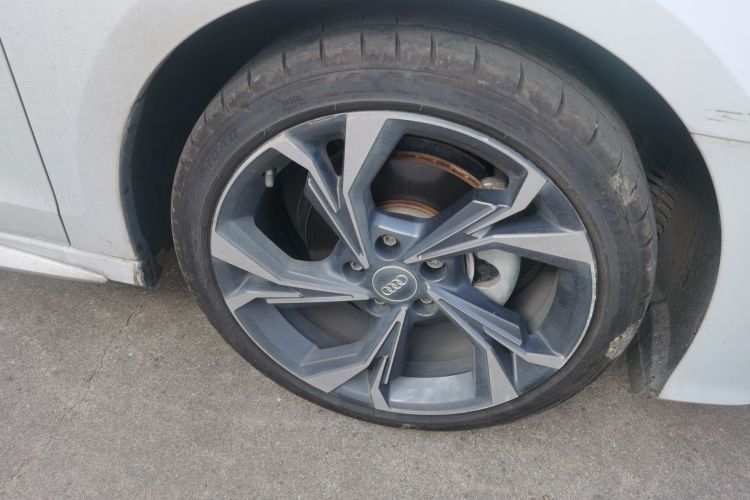 奥迪A3 2021款 Sportback 35 TFSI 豪华运动型车身外观10