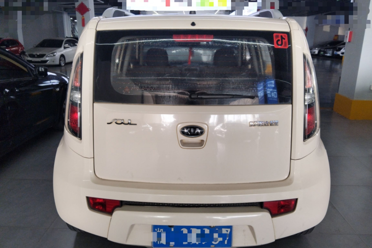 起亚 秀尔 2013款 1.6L AT GL车身外观6