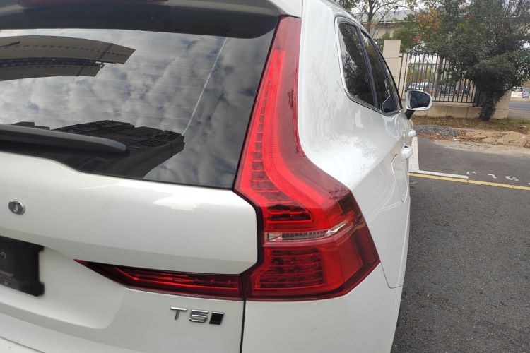 沃尔沃XC60 2021款 T5 四驱智远豪华版车身外观6006