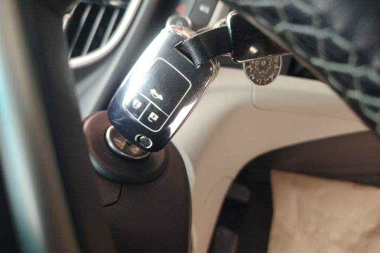 别克 英朗 2019款 15T 双离合互联精英型 国VI中控内饰11