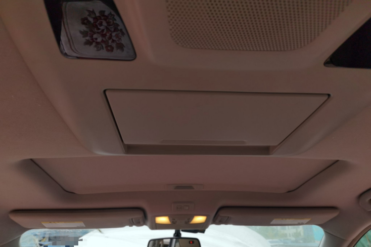 日产 贵士 2015款 3.5L SL局部细节22