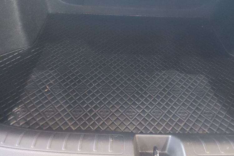 本田 思域 2023款 2.0L e:HEV 锐力版机舱底盘23