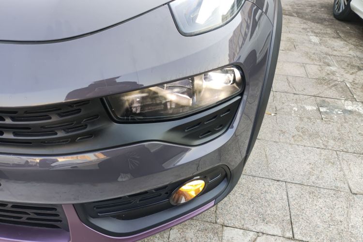 领克02 2022款 1.5TD DCT耀Plus局部细节36