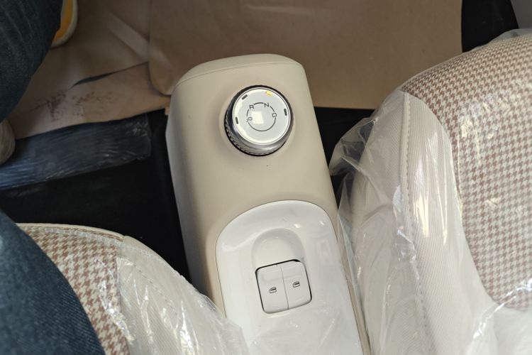 五菱汽车 宏光MINIEV 2024款 第三代 215km 青春版局部细节18