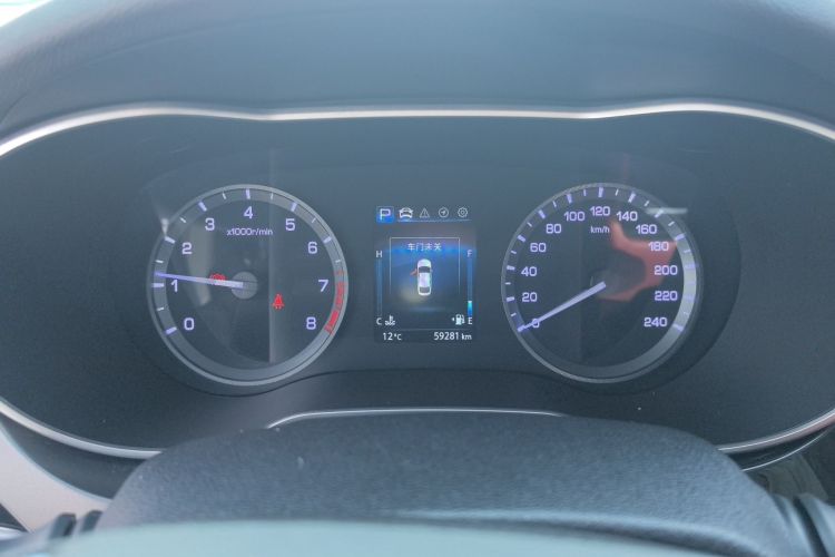 长安 逸动 2019款 蓝鲸版 280T GDI DCT极速型局部细节14