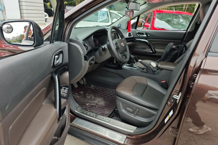 广汽传祺 传祺GS4 2015款 200T 手动豪华版中控内饰20