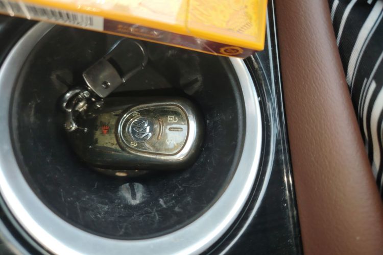 别克 昂科威 2020款 28T 四驱精英型中控内饰11