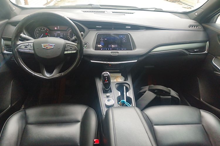 凯迪拉克XT4 2018款 28T 两驱领先型中控内饰7002