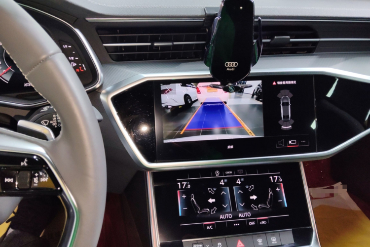 奥迪A7L 2022款 45 TFSI S-line 筑梦新生版中控内饰16