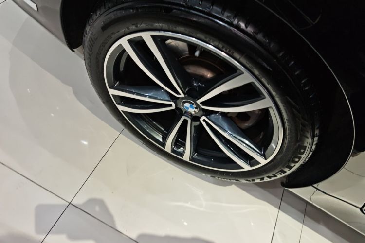 宝马7系 2019款 改款 730Li M运动套装车身外观6008