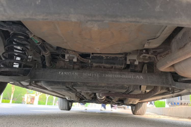 长安CS15 2021款 1.5L 自动进取型局部细节9008