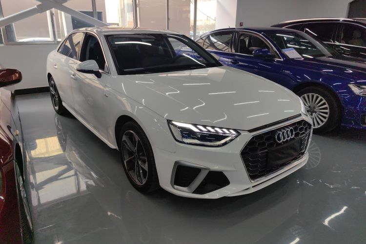 奥迪A4L 2024款 40 TFSI 时尚动感型车身外观3
