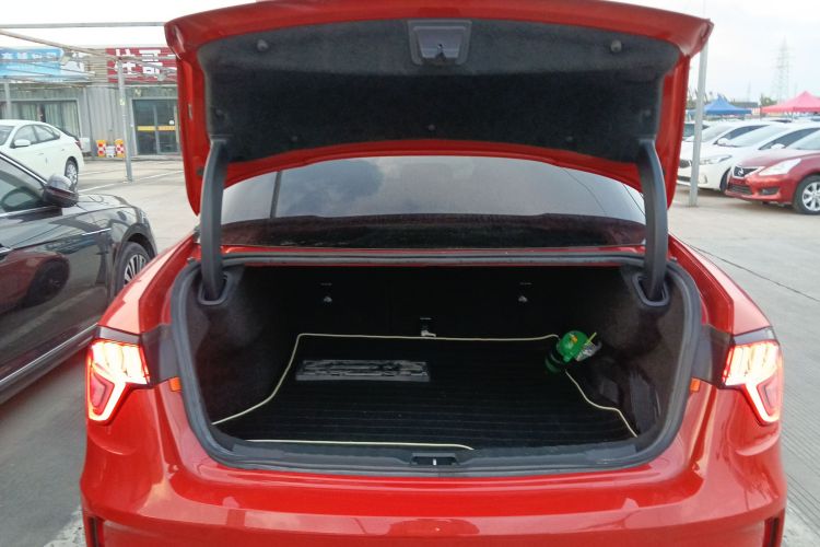 领克03 2019款 1.5TD DCT劲Pro版 国VI机舱底盘23