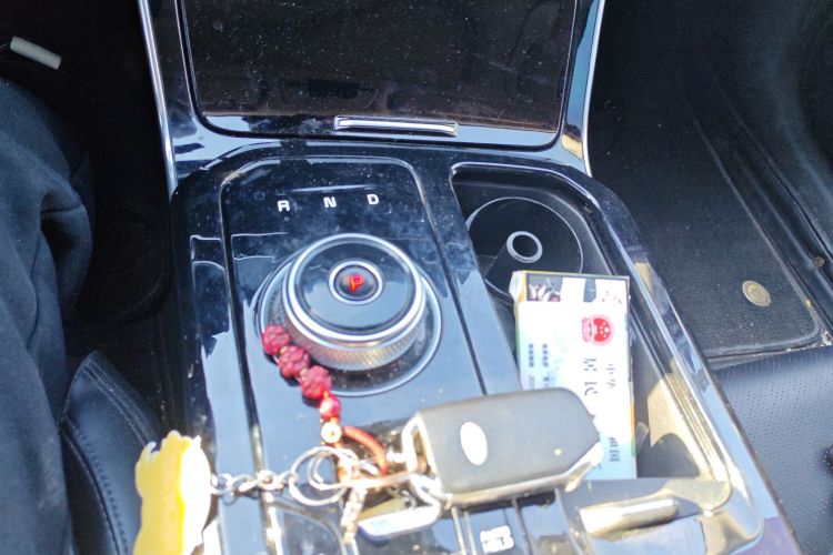 起亚K5 2020款 270T CVVD 豪华版中控内饰18