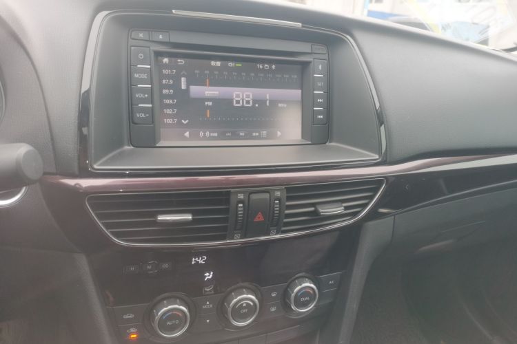 马自达 阿特兹 2014款 2.0L 蓝天豪华版中控内饰16