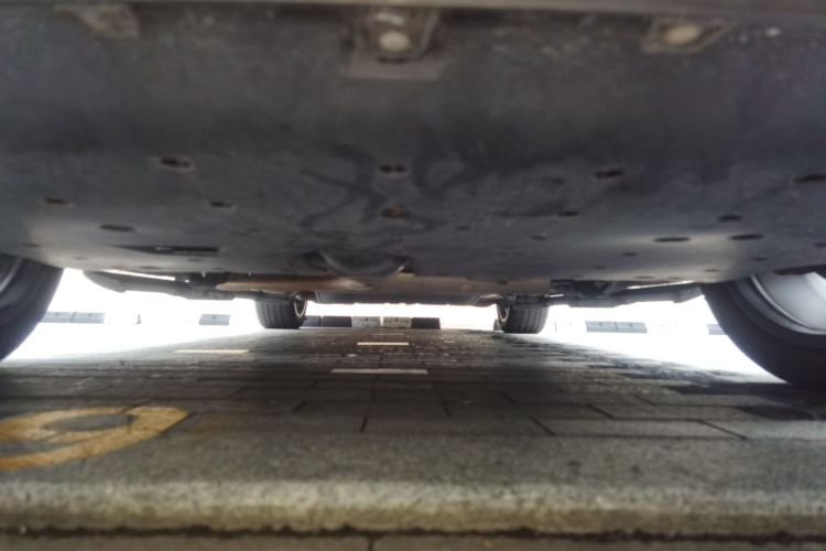 理想汽车 理想L9 2022款 Max局部细节9008