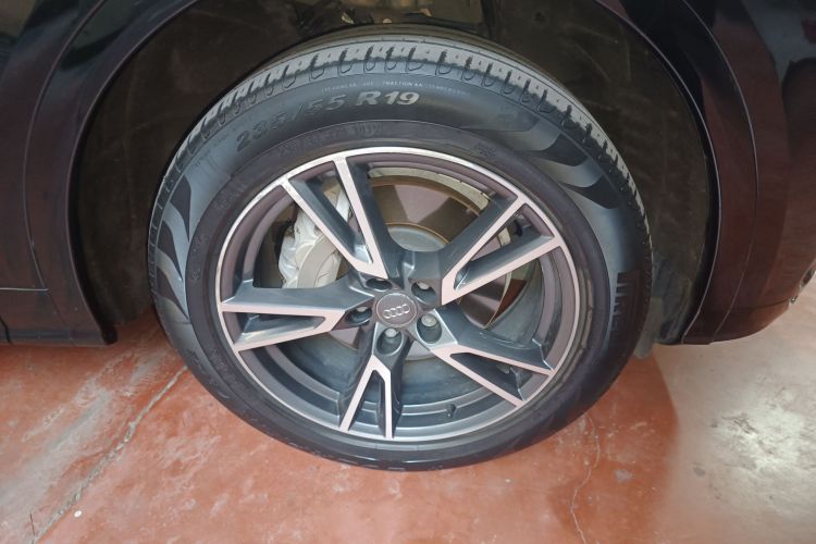 奥迪Q5L 2018款 45 TFSI 尊享时尚型 国VI车身外观10