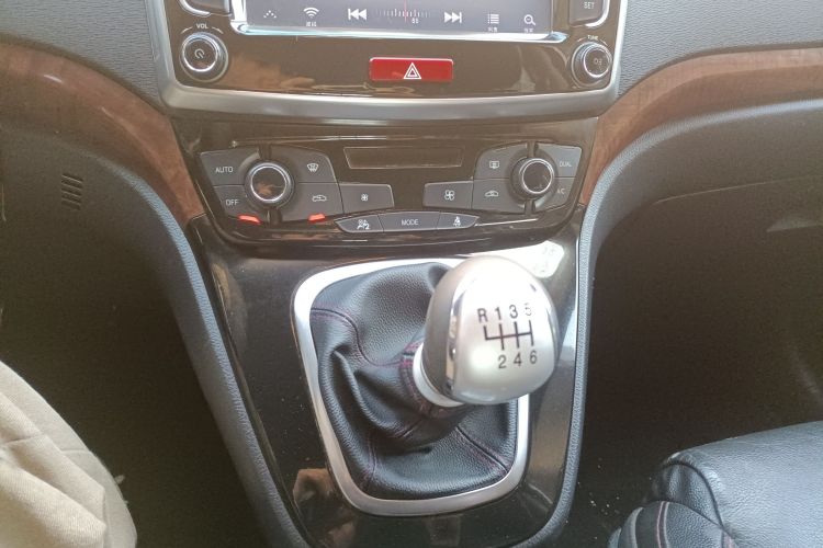 哈弗H6 2014款 运动版 1.5T 手动两驱精英型中控内饰18