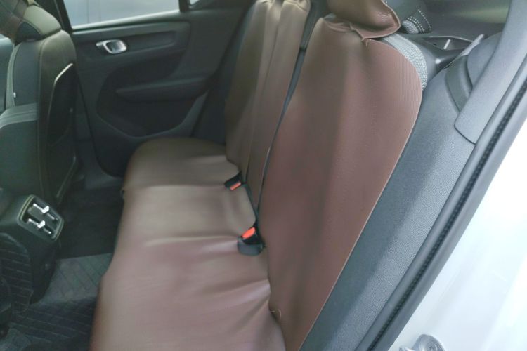 沃尔沃XC40 2024款 B3 智远豪华版中控内饰21