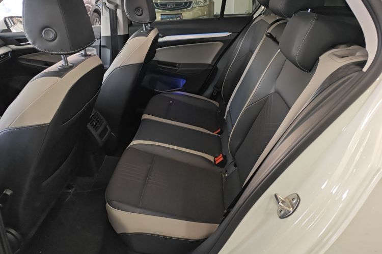 大众 高尔夫 2021款 280TSI DSG Pro中控内饰7004