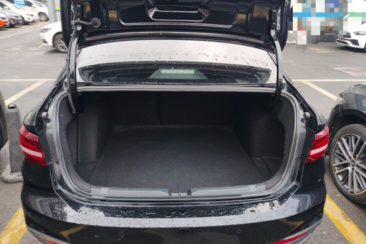 大众 朗逸 2023款 300TSI DSG满逸版机舱底盘23