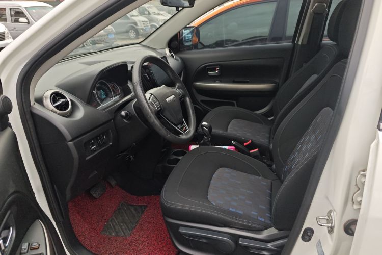 哈弗H1 2016款 红标 1.5L AMT舒适型中控内饰19