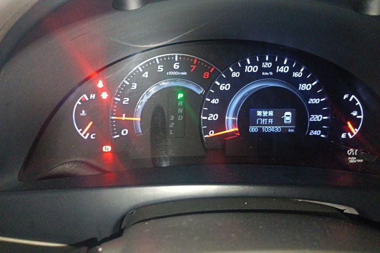 丰田 凯美瑞 2010款 200G 豪华版中控内饰14