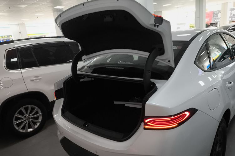 比亚迪 秦PLUS 2025款 DM-i 智驾版 128KM进取型机舱底盘23