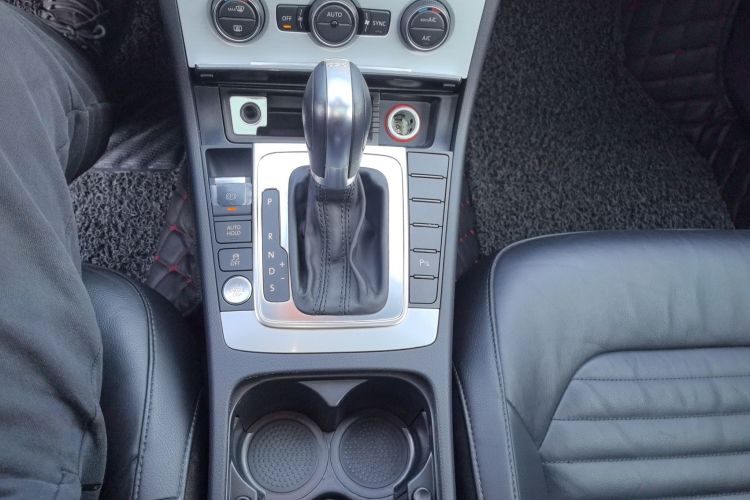 大众 迈腾 2013款 1.8TSI 豪华型中控内饰18