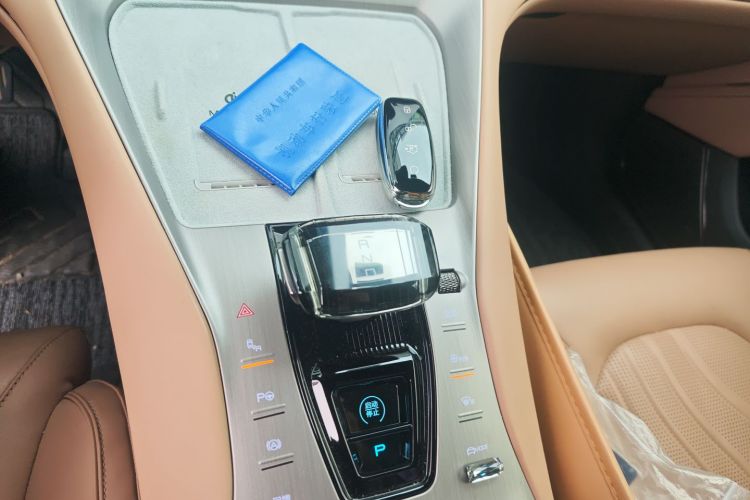 腾势N7 2023款 长续航性能版中控内饰18