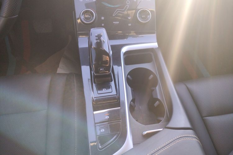 奔腾B70 2021款 1.5T 自动十五周年纪念版中控内饰18