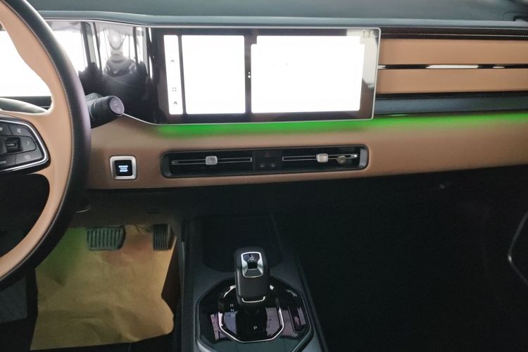 吉利汽车 吉利icon 2023款 1.5TD 巧克力醇巧版中控内饰16