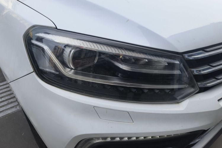 众泰T600 Coupe 2017款 1.5T 自动尊贵型车身外观8