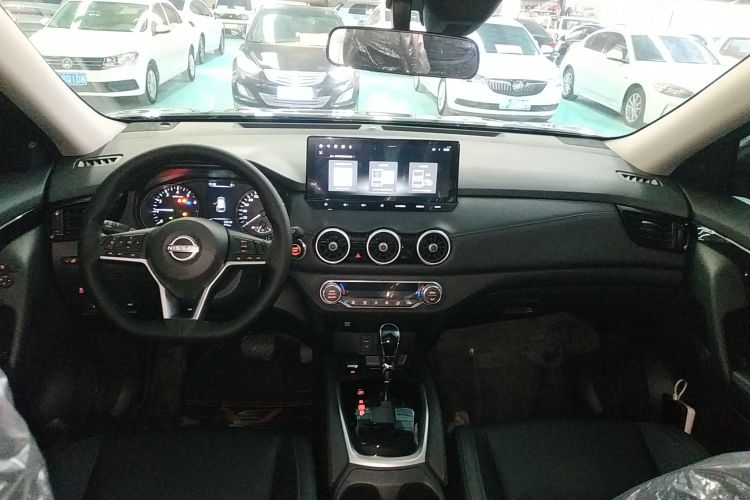 日产 奇骏 2025款 荣誉 2.0L 两驱真心版中控内饰7002