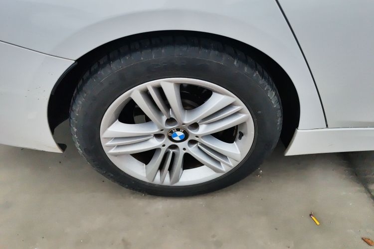 宝马3系 2016款 320Li 进取型车身外观6008