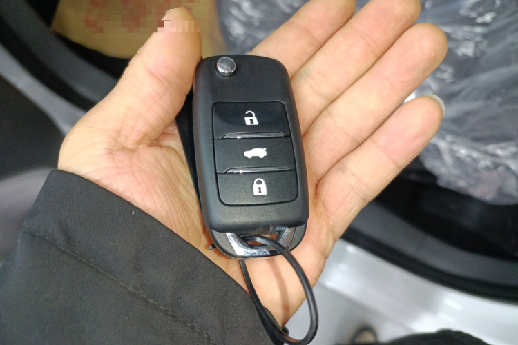 长安启源 长安Lumin 2025款 205km 香沁款中控内饰11