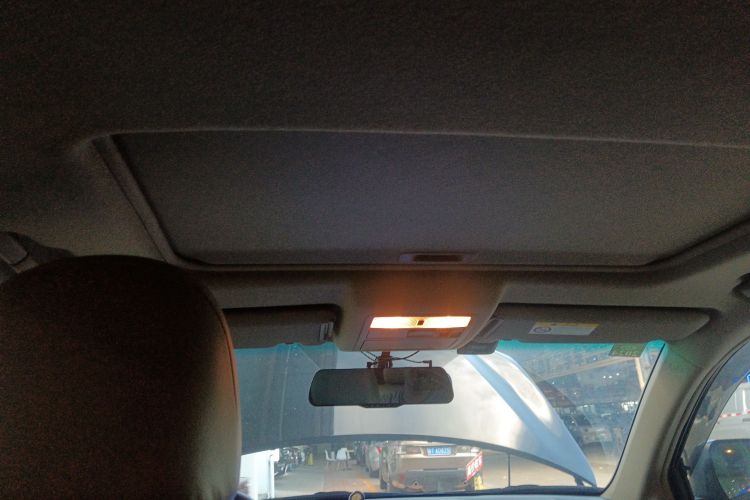 丰田 汉兰达 2012款 2.7L 两驱7座豪华版中控内饰22