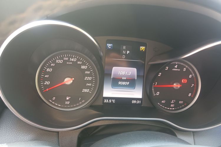 奔驰C级 2018款 C 180 L 动感型运动版中控内饰14