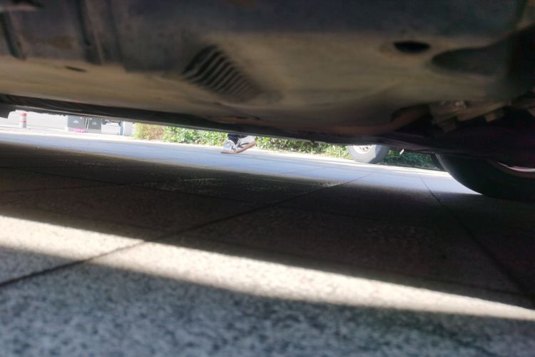 奥迪A4L 2011款 2.0 TFSI 技术型局部细节9001