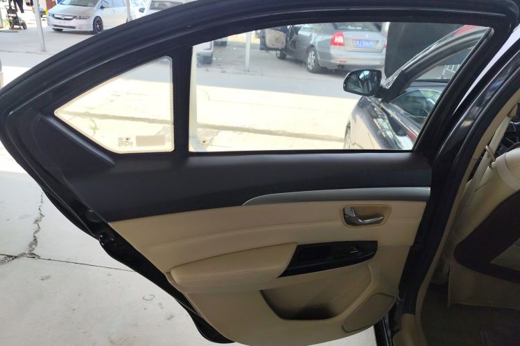 长城C30 2016款 1.5L 手动豪华型中控内饰49