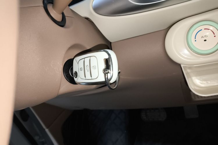 五菱汽车 宏光MINIEV 2025款 四门版 进阶款中控内饰11